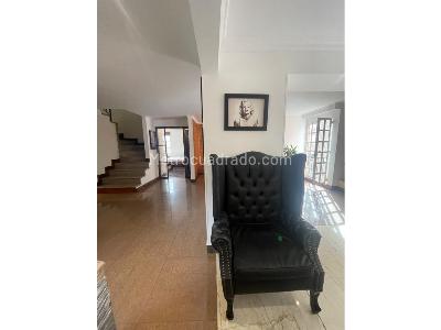Apartamento de 4 alcobas en venta en Pontevedra, Medellín, 300 m² · foto 5 de 20