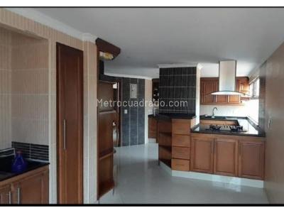 Apartamento de 4 alcobas en venta en Pontevedra, Medellín, 300 m² · foto 10 de 20