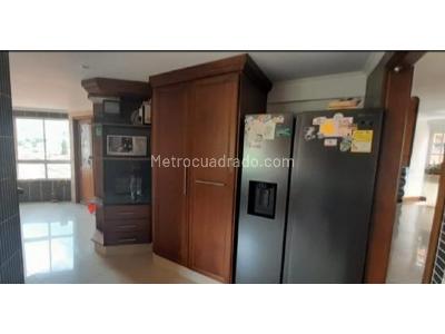Apartamento de 4 alcobas en venta en Pontevedra, Medellín, 300 m² · foto 12 de 20