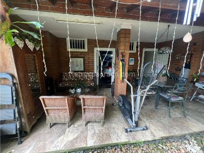 Casa de 4 alcobas en venta en El Campestre, Medellín, 240 m² · foto 6 de 18