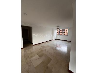 Apartamento de 3 alcobas en venta en El Tesoro, Medellín, 175 m² · foto 2 de 12
