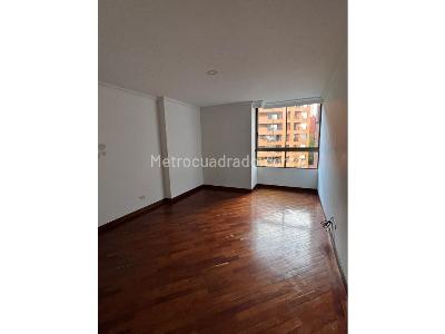 Apartamento de 3 alcobas en venta en El Tesoro, Medellín, 175 m² · foto 5 de 12