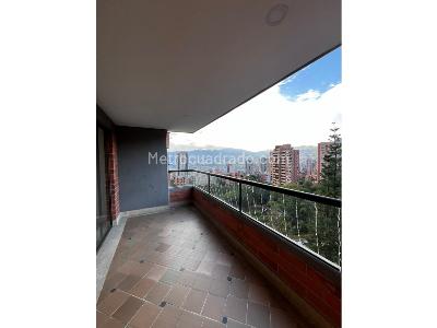 Apartamento de 3 alcobas en venta en El Tesoro, Medellín, 175 m² · foto 8 de 12