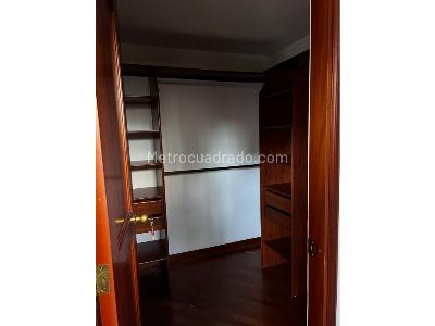 Apartamento de 3 alcobas en venta en El Tesoro, Medellín, 175 m² · foto 9 de 12