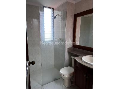 Apartamento de 3 alcobas en venta en El Tesoro, Medellín, 175 m² · foto 11 de 12