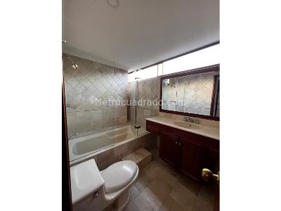 Apartamento de 3 alcobas en venta en El Tesoro, Medellín, 175 m² · foto 12 de 12