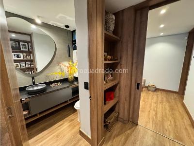 Casa de 4 alcobas en venta en Loma Del Escobero, Medellín · foto 19 de 20