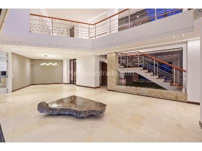Casa de 5 alcobas en venta en Las Palmas, Medellín, 2000 m² · foto 5 de 20