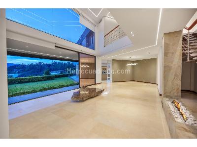 Casa de 5 alcobas en venta en Las Palmas, Medellín, 2000 m² · foto 7 de 20