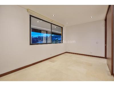 Casa de 5 alcobas en venta en Las Palmas, Medellín, 2000 m² · foto 12 de 20