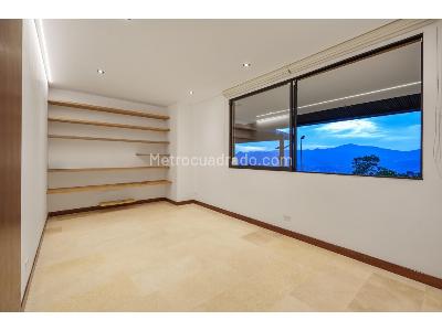 Casa de 5 alcobas en venta en Las Palmas, Medellín, 2000 m² · foto 14 de 20
