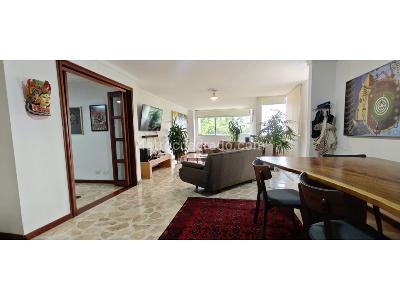 Apartamento de 3 alcobas en venta en Transversal Inferior, Medellín, 162 m² · foto 2 de 9