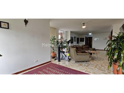 Apartamento de 3 alcobas en venta en Transversal Inferior, Medellín, 162 m² · foto 3 de 9