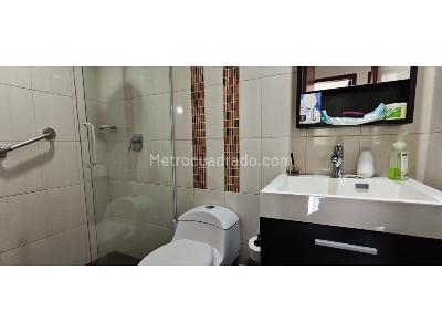 Apartamento de 3 alcobas en venta en Transversal Inferior, Medellín, 162 m² · foto 8 de 9