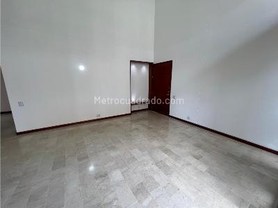 Apartamento de 3 alcobas en venta en La Abadia, Medellín, 246 m² · foto 13 de 20
