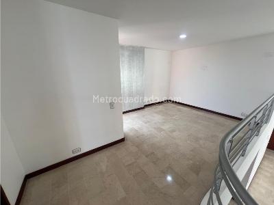 Apartamento de 3 alcobas en venta en La Abadia, Medellín, 246 m² · foto 18 de 20
