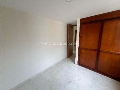 Apartamento de 3 alcobas en arriendo en Los Balsos, Medellín, 89 m² · foto 10 de 19