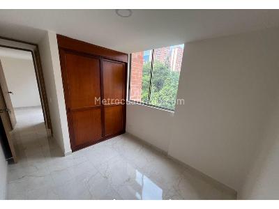 Apartamento de 3 alcobas en arriendo en Los Balsos, Medellín, 89 m² · foto 17 de 19