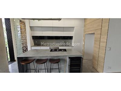 Apartamento de 3 alcobas en arriendo en Vizcaya, Medellín, 250 m² · foto 7 de 16