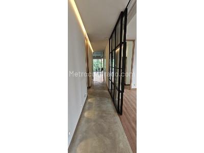 Apartamento de 3 alcobas en arriendo en Vizcaya, Medellín, 250 m² · foto 12 de 16