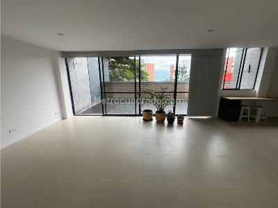 Apartamento de 3 alcobas en venta en Loma Del Esmeraldal, Medellín, 214 m² · foto 5 de 20