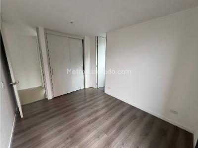 Apartamento de 3 alcobas en venta en Loma Del Esmeraldal, Medellín, 214 m² · foto 9 de 20