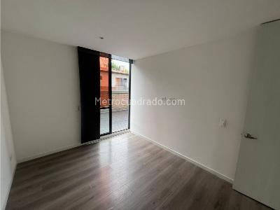 Apartamento de 3 alcobas en venta en Loma Del Esmeraldal, Medellín, 214 m² · foto 10 de 20