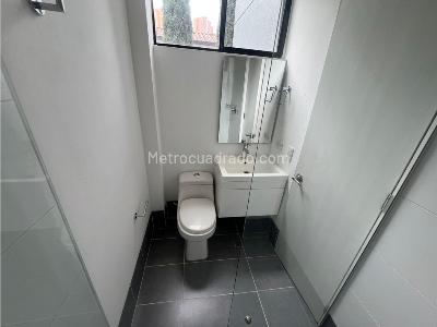 Apartamento de 3 alcobas en venta en Loma Del Esmeraldal, Medellín, 214 m² · foto 17 de 20