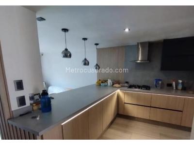 Casa de 3 alcobas en venta en La Abadia, Medellín, 224 m² · foto 3 de 17