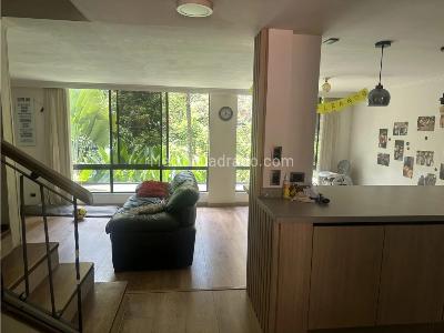 Casa de 3 alcobas en venta en La Abadia, Medellín, 224 m² · foto 4 de 17