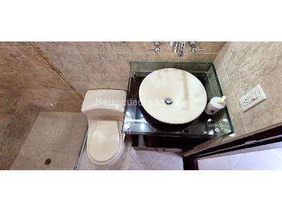 Casa de 4 alcobas en venta en Loma Del Escobero, Medellín, 1000 m² · foto 8 de 10
