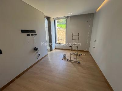 Casa de 3 alcobas en venta en Las Palmas, Medellín, 1000 m² · foto 10 de 20