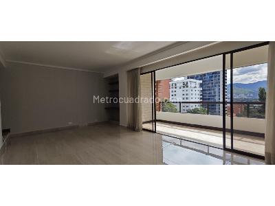 Apartamento de 3 alcobas en arriendo en Los Parra, Medellín, 155 m² · foto 2 de 16