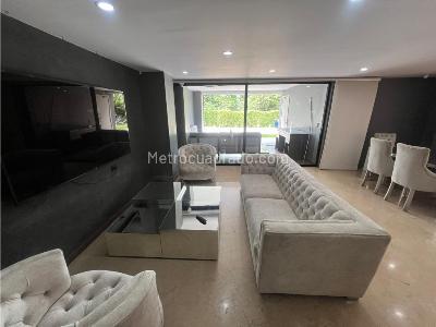 Casa de 4 alcobas en arriendo en Loma Benedictinos, Medellín, 350 m² · foto 2 de 18