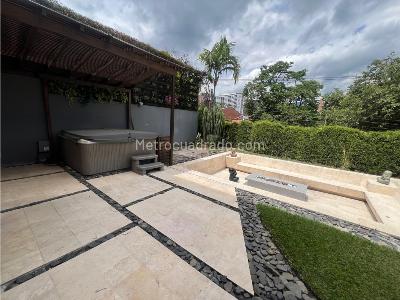 Casa de 4 alcobas en arriendo en Loma Benedictinos, Medellín, 350 m² · foto 4 de 18