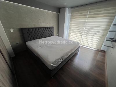 Casa de 4 alcobas en arriendo en Loma Benedictinos, Medellín, 350 m² · foto 13 de 18