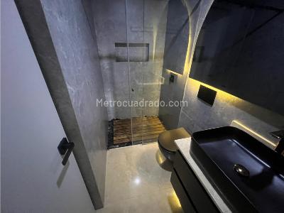 Casa de 4 alcobas en arriendo en Loma Benedictinos, Medellín, 350 m² · foto 17 de 18
