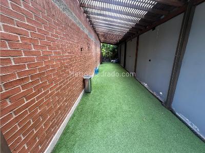 Casa de 4 alcobas en arriendo en Loma Benedictinos, Medellín, 350 m² · foto 18 de 18