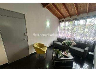 Apartamento de 3 alcobas en venta en Loma Del Esmeraldal, Medellín, 61 m² · foto 3 de 16