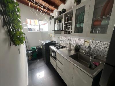 Apartamento de 3 alcobas en venta en Loma Del Esmeraldal, Medellín, 61 m² · foto 4 de 16