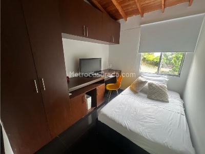 Apartamento de 3 alcobas en venta en Loma Del Esmeraldal, Medellín, 61 m² · foto 7 de 16