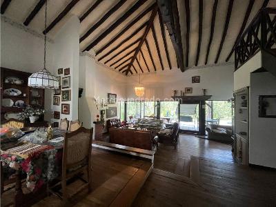 Casa de 5 alcobas en venta en La Ceja, Medellín · foto 1 de 19