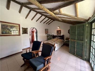 Casa de 5 alcobas en venta en La Ceja, Medellín · foto 10 de 19
