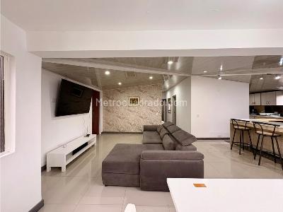 Apartamento de 3 alcobas en venta en Transversal Inferior, Medellín, 126 m² · foto 2 de 20