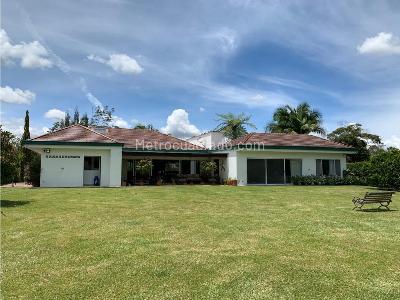 Casa en arriendo en Llanogrande, Medellín · foto 3 de 18