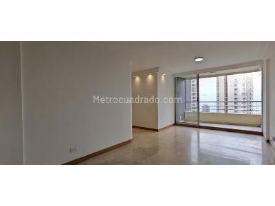 Apartamento de 3 alcobas en arriendo en Altos Del Poblado, Medellín, 100 m² · foto 2 de 15