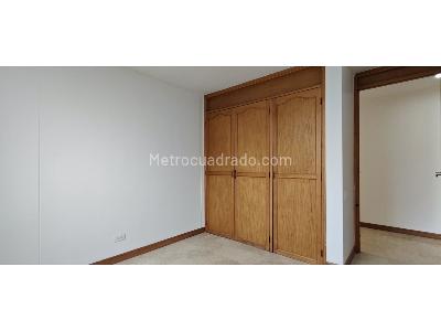 Apartamento de 3 alcobas en arriendo en Altos Del Poblado, Medellín, 100 m² · foto 8 de 15