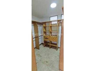Apartamento de 3 alcobas en arriendo en Altos Del Poblado, Medellín, 100 m² · foto 10 de 15