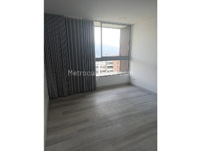 Apartamento en arriendo en Cumbres, Medellín · foto 2 de 10