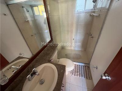 Apartamento de 2 alcobas en arriendo en La Aguacatala, Medellín, 72 m² · foto 12 de 13